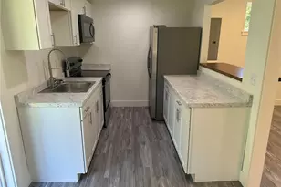 7041 E Washington St, Port Orchard, WA 98366 - Photo 6