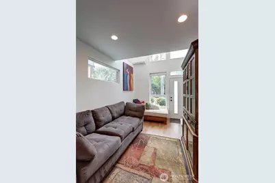 3854 22nd Avenue SW, Seattle, WA 98106 - Photo 4