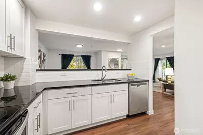 1692 118th Avenue SE #A203, Bellevue, WA 98005 - Photo 12