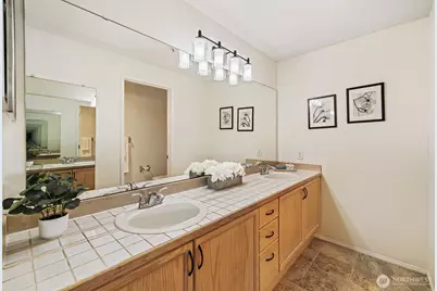 1692 118th Avenue SE #A203, Bellevue, WA 98005 - Photo 20