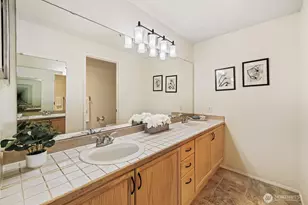 1692 118th Ave SE, Bellevue, WA 98005 - Photo 20