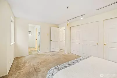 1692 118th Avenue SE #A203, Bellevue, WA 98005 - Photo 18