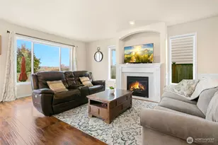 17608 106th St E, Bonney Lake, WA 98391 - Photo 4