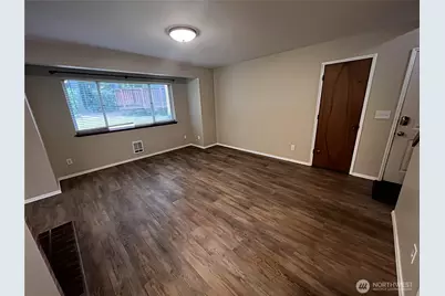 5624 Wisteria Lane NE, Bremerton, WA 98311 - Photo 2