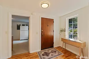 10340 39th Ave NE, Seattle, WA 98125 - Photo 16