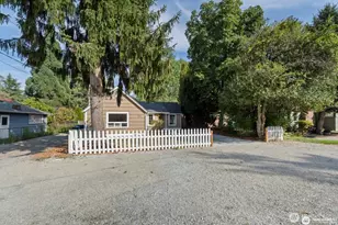 10340 39th Ave NE, Seattle, WA 98125 - Photo 4