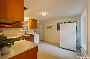 10340 39th Ave NE, Seattle, WA 98125 - Photo 14