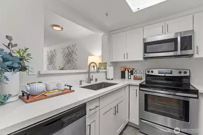 1825 S 330th Street #B2, Federal Way, WA 98003 - Photo 12