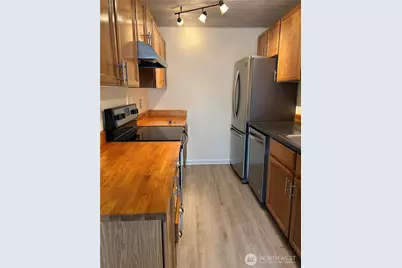 15422 40th Avenue S #C, Tukwila, WA 98188 - Photo 2