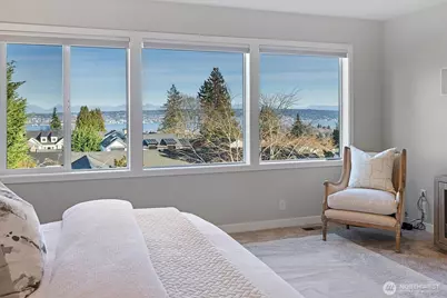 7038 52nd Avenue NE, Seattle, WA 98115 - Photo 10