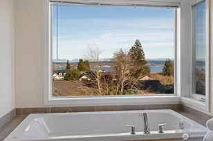 7038 52nd Ave NE, Seattle, WA 98115 - Photo 14