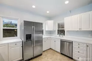 709 N Puget Sound Ave, Tacoma, WA 98406 - Photo 12