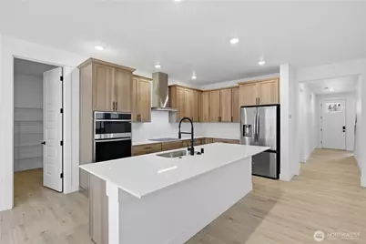 20421 Mystic Place E, Bonney Lake, WA 98391 - Photo 2