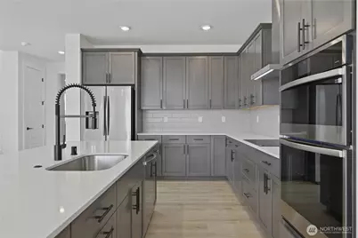 20431 Myrtle Place E, Bonney Lake, WA 98391 - Photo 2