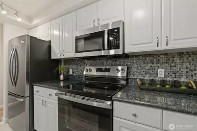 6 Lake Bellevue Drive #201, Bellevue, WA 98005 - Photo 14