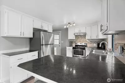 10456 47th Avenue S, Tukwila, WA 98178 - Photo 12