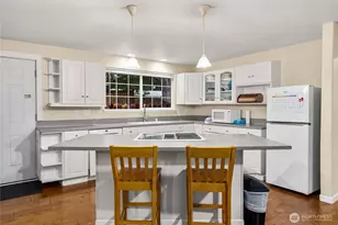 1307 Yakima St NE, Olympia, WA 98516 - Photo 4