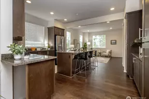 6830 31st Ave SW, Seattle, WA 98126 - Photo 8