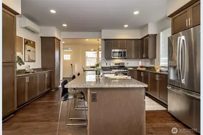 6830 31st Avenue SW, Seattle, WA 98126 - Photo 10