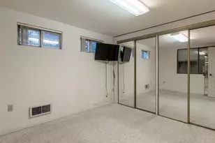 928 N 98th St, Seattle, WA 98103 - Photo 12