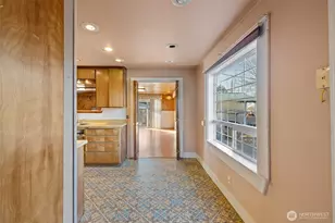 607 S H St, Port Angeles, WA 98363 - Photo 8