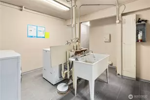 4515 Burke Ave N, Seattle, WA 98103 - Photo 26