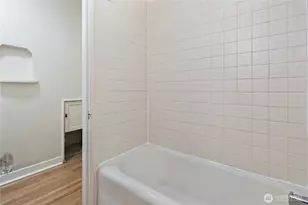 4515 Burke Ave N, Seattle, WA 98103 - Photo 6