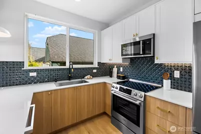 318 B N 84th Street, Seattle, WA 98103 - Photo 8