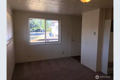 210 Williams Avenue N, Renton, WA 98056 - Photo 18