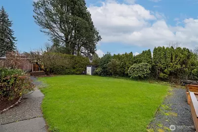 924 E Grover Street, Lynden, WA 98264 - Photo 8