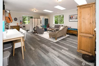 12117 Clearview Drive, Edmonds, WA 98026 - Photo 26