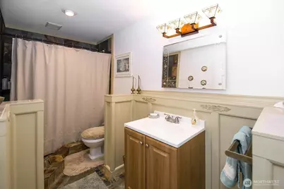 12117 Clearview Drive, Edmonds, WA 98026 - Photo 30