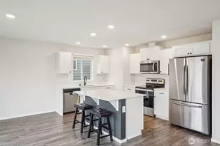 1302 W Larsen Dr, La Center, WA 98629 - Photo 10