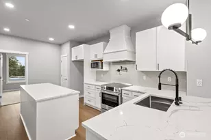 16823 Alder Way, Lynnwood, WA 98037 - Photo 8