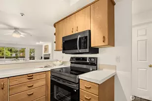 9320 NE Juanita Dr, Kirkland, WA 98034 - Photo 18