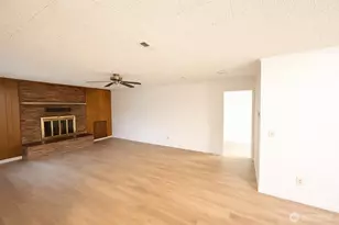 211 Latona St, Centralia, WA 98531 - Photo 4