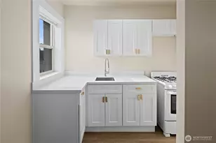 321 Broadway E, Seattle, WA 98102 - Photo 12