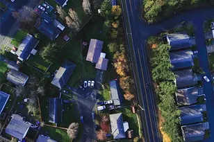 388 NW 11th Ct, Oak Harbor, WA 98277 - Photo 4