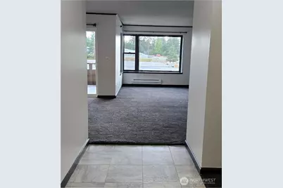 5915 Highway Place #404, Everett, WA 98203 - Photo 2
