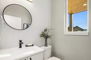 4572 22nd Ave SW, Seattle, WA 98106 - Photo 24