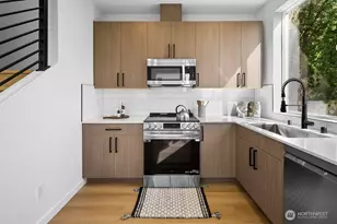 1806 28th Ave S, Seattle, WA 98144 - Photo 8