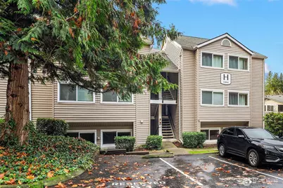12044 100th Avenue NE #H103, Kirkland, WA 98034 - Photo 2