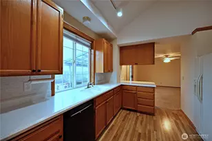 424 16th St SW, Puyallup, WA 98371 - Photo 8