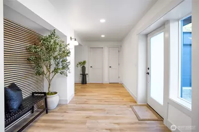 11647 Beacon Avenue S #1, Seattle, WA 98178 - Photo 4