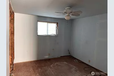 10049 8th Avenue SW, Seattle, WA 98146 - Photo 14