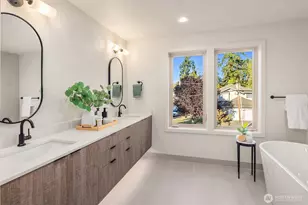 637 18th Ave W, Kirkland, WA 98033 - Photo 16