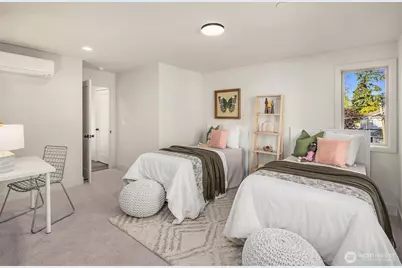 637 18th Avenue W, Kirkland, WA 98033 - Photo 18