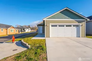 123 E 9th Ave, Moses Lake, WA 98837 - Photo 4