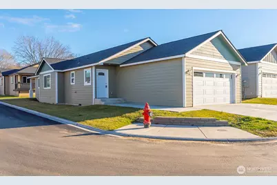 123 E 9th Avenue #50, Moses Lake, WA 98837 - Photo 2