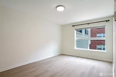 621 5th Ave N #103, Seattle, WA 98109 - Photo 4